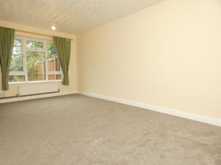 3 bedroom Terraced House to let in Cholwell Road, Stevenage, SG2