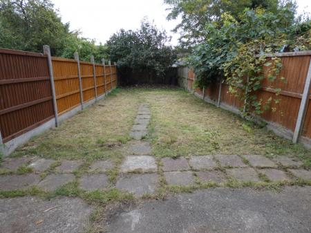 3 bedroom Terraced House to let in Cholwell Road, Stevenage, SG2