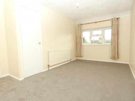 3 bedroom Terraced House to let in Cholwell Road, Stevenage, SG2
