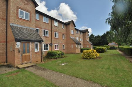 1 bedroom Flat to let in Wedgewood Road, Hitchin, SG4