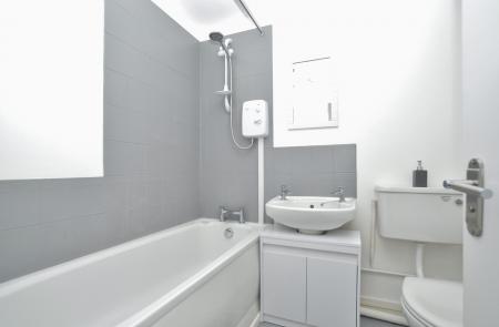 1 bedroom Flat to let in Wedgewood Road, Hitchin, SG4