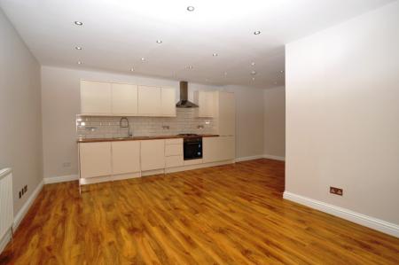 2 bedroom Flat to let in Paynes Park, Hitchin, SG5