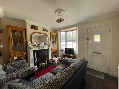 2 bedroom Terraced House to let in Kent Place, Hitchin, SG5