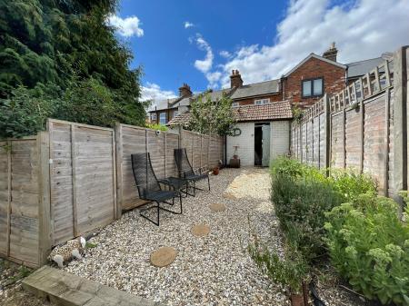 2 bedroom Terraced House to let in Kent Place, Hitchin, SG5