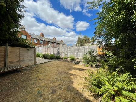 2 bedroom Terraced House to let in Kent Place, Hitchin, SG5