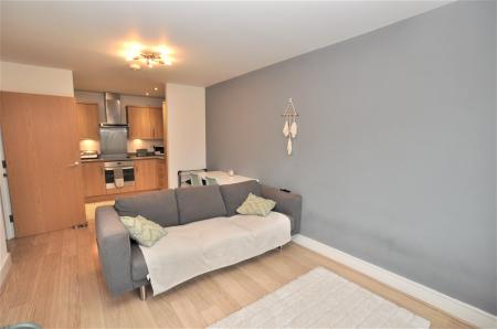 2 bedroom Flat to let in Cadwell Lane, Hitchin, SG4