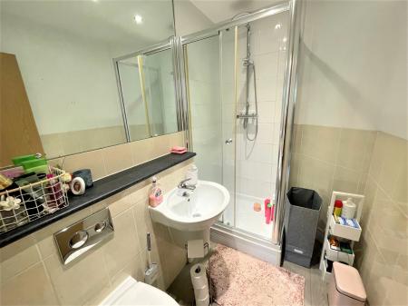 2 bedroom Flat to let in Cadwell Lane, Hitchin, SG4