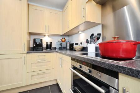 2 bedroom Flat for sale in Peppermint Road, Hitchin