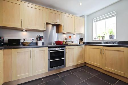 2 bedroom Flat for sale in Peppermint Road, Hitchin
