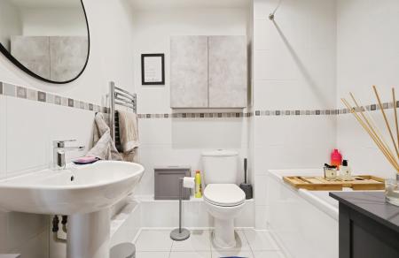 2 bedroom Flat for sale in Peppermint Road, Hitchin