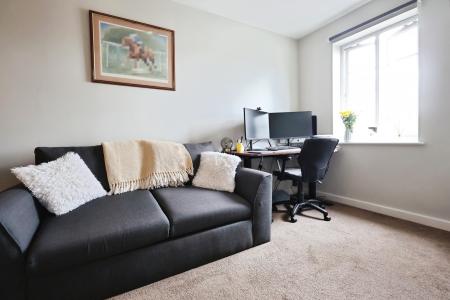 2 bedroom Flat for sale in Peppermint Road, Hitchin