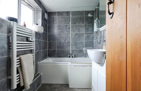 2 bedroom Terraced House for sale in Red Lion Cottages, Kings Walden Road, Offley