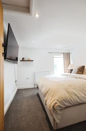 2 bedroom Terraced House for sale in Red Lion Cottages, Kings Walden Road, Offley