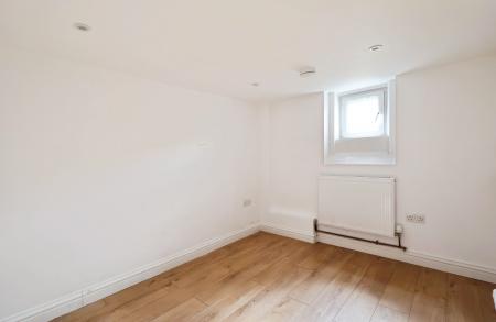 2 bedroom Terraced House for sale in Red Lion Cottages, Kings Walden Road, Offley