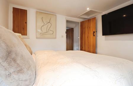 2 bedroom Terraced House for sale in Red Lion Cottages, Kings Walden Road, Offley