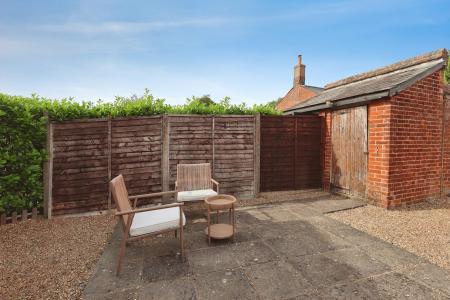 2 bedroom Terraced House for sale in Red Lion Cottages, Kings Walden Road, Offley