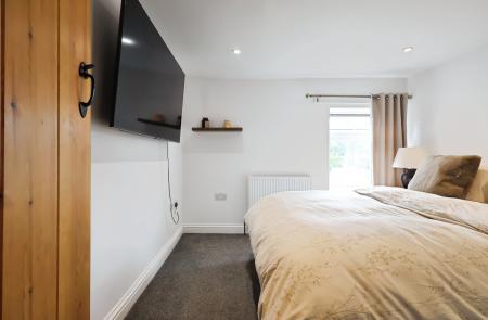 2 bedroom Terraced House for sale in Red Lion Cottages, Kings Walden Road, Offley