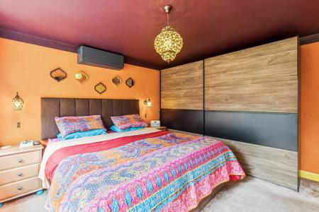 4 bedroom Detached house for sale in Dryden Crescent, Stevenage