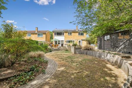 4 bedroom Detached house for sale in Dryden Crescent, Stevenage