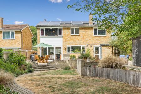 4 bedroom Detached house for sale in Dryden Crescent, Stevenage
