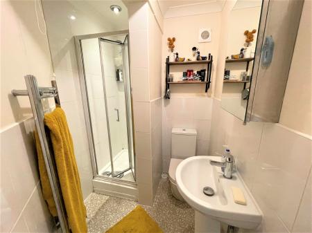 1 bedroom Flat to let in Pennine Court, Lancaster Road, Hitchin, SG5