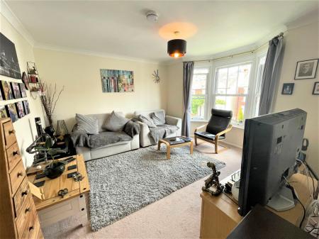 1 bedroom Flat to let in Pennine Court, Lancaster Road, Hitchin, SG5