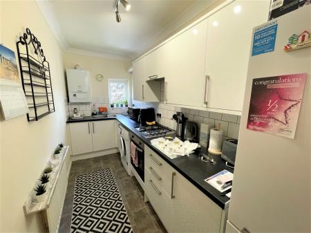 1 bedroom Flat to let in Pennine Court, Lancaster Road, Hitchin, SG5