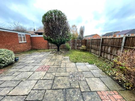 4 bedroom Detached house to let in Meadowbank, Hitchin, SG4