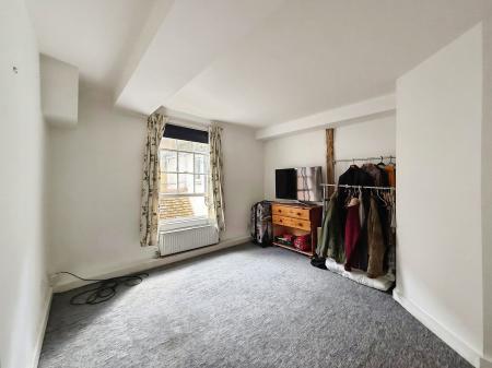 3 bedroom Character Property to let in Market Place, Hitchin, SG5
