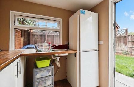 3 bedroom Semi-detached house for sale in The Paddock, Hitchin