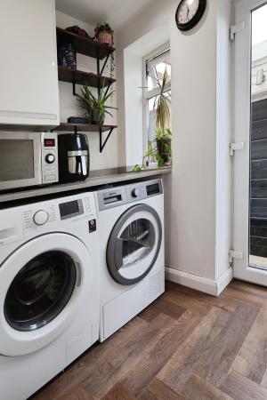 3 bedroom Semi-detached house for sale in The Paddock, Hitchin