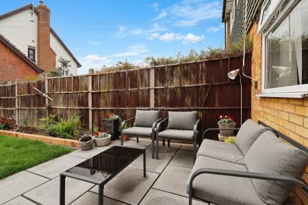 3 bedroom Semi-detached house for sale in The Paddock, Hitchin
