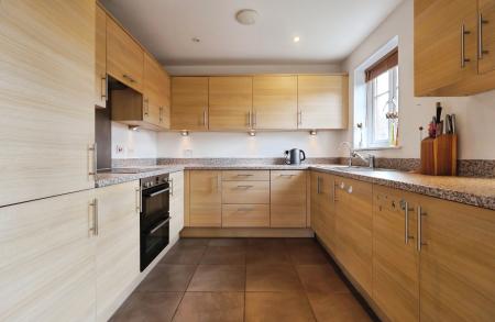 2 bedroom Flat for sale in Peppermint Road, Hitchin