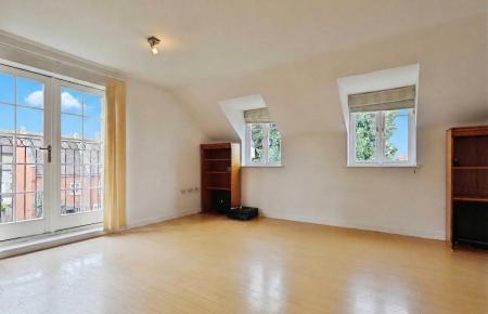 2 bedroom Flat for sale in Peppermint Road, Hitchin