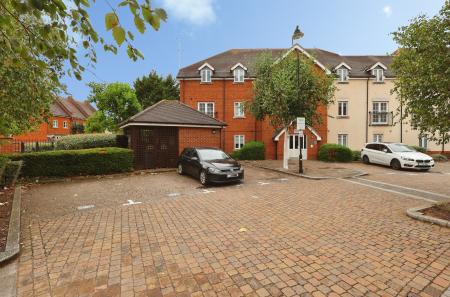 2 bedroom Flat for sale in Peppermint Road, Hitchin