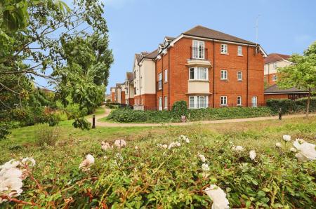 2 bedroom Flat for sale in Peppermint Road, Hitchin