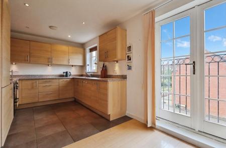 2 bedroom Flat for sale in Peppermint Road, Hitchin