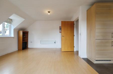 2 bedroom Flat for sale in Peppermint Road, Hitchin