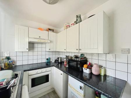 2 bedroom Flat to let in Kings Road, Hitchin, SG5