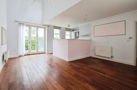 2 bedroom Mews house for sale in Bedford Wing, Kingsley Avenue