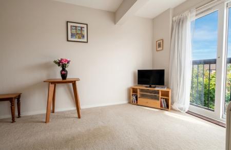 2 bedroom Flat for sale in Regal Court, Bancroft, Hitchin