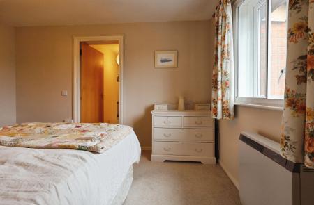 2 bedroom Flat for sale in Regal Court, Bancroft, Hitchin