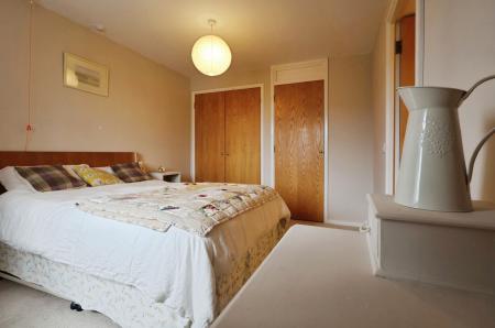 2 bedroom Flat for sale in Regal Court, Bancroft, Hitchin