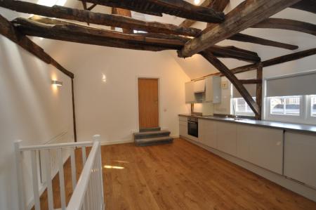 2 bedroom Flat to let in Churchyard, Hitchin, SG5
