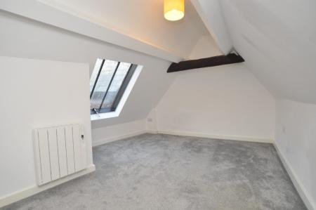 2 bedroom Flat to let in Churchyard, Hitchin, SG5
