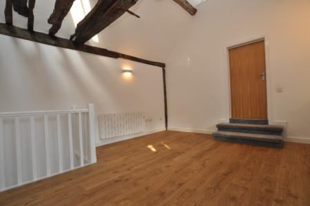 2 bedroom Flat to let in Churchyard, Hitchin, SG5
