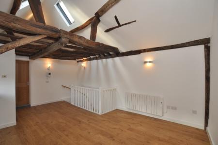 2 bedroom Flat to let in Churchyard, Hitchin, SG5