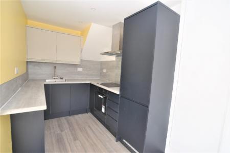 2 bedroom Flat to let in Grove Road, Hitchin, SG4