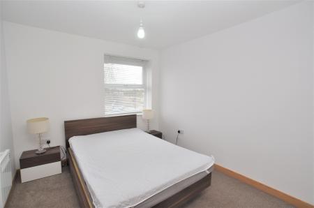 2 bedroom Flat to let in Walsworth Road, Hitchin, SG4
