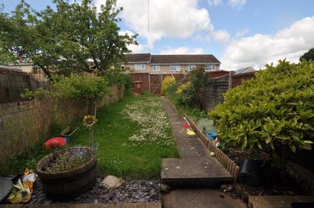 2 bedroom Terraced House to let in Keats Way, Hitchin, SG4